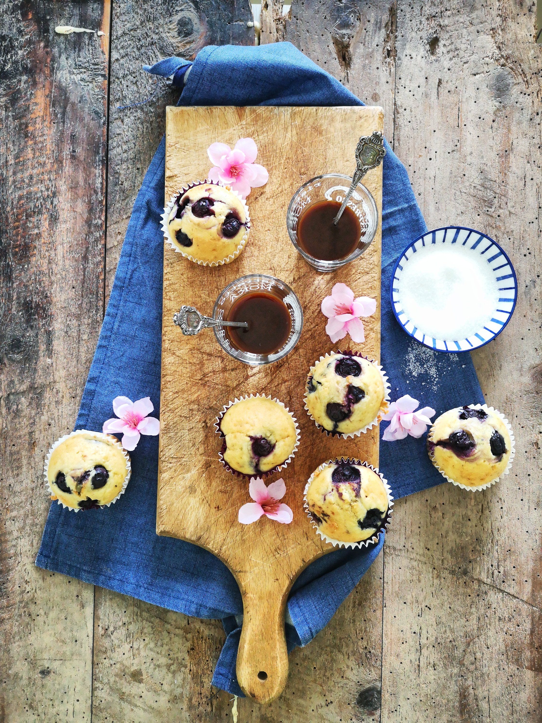 Il risultato finale dei muffin mirtilli e cocco