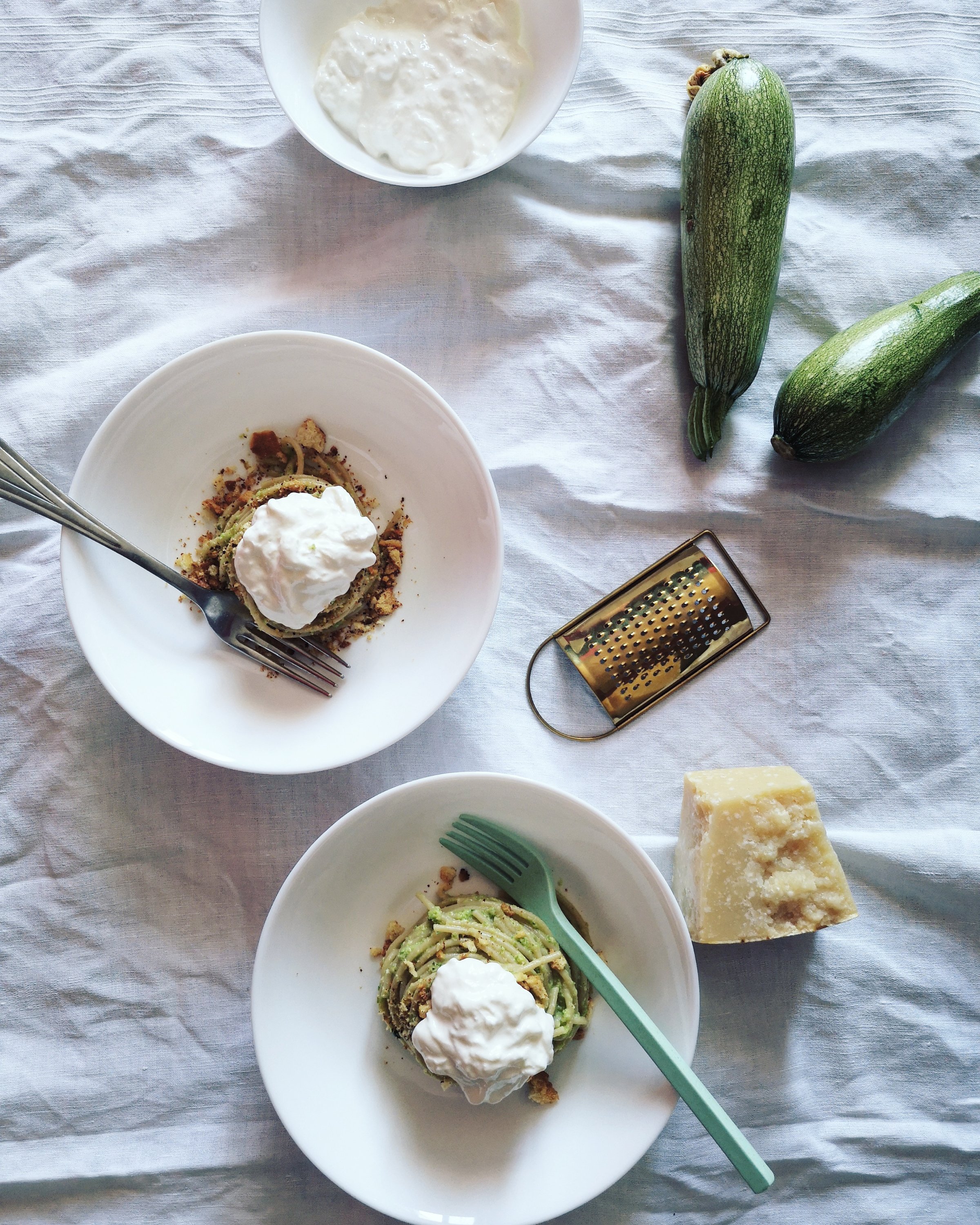 Spaghetti al pesto di zucchine