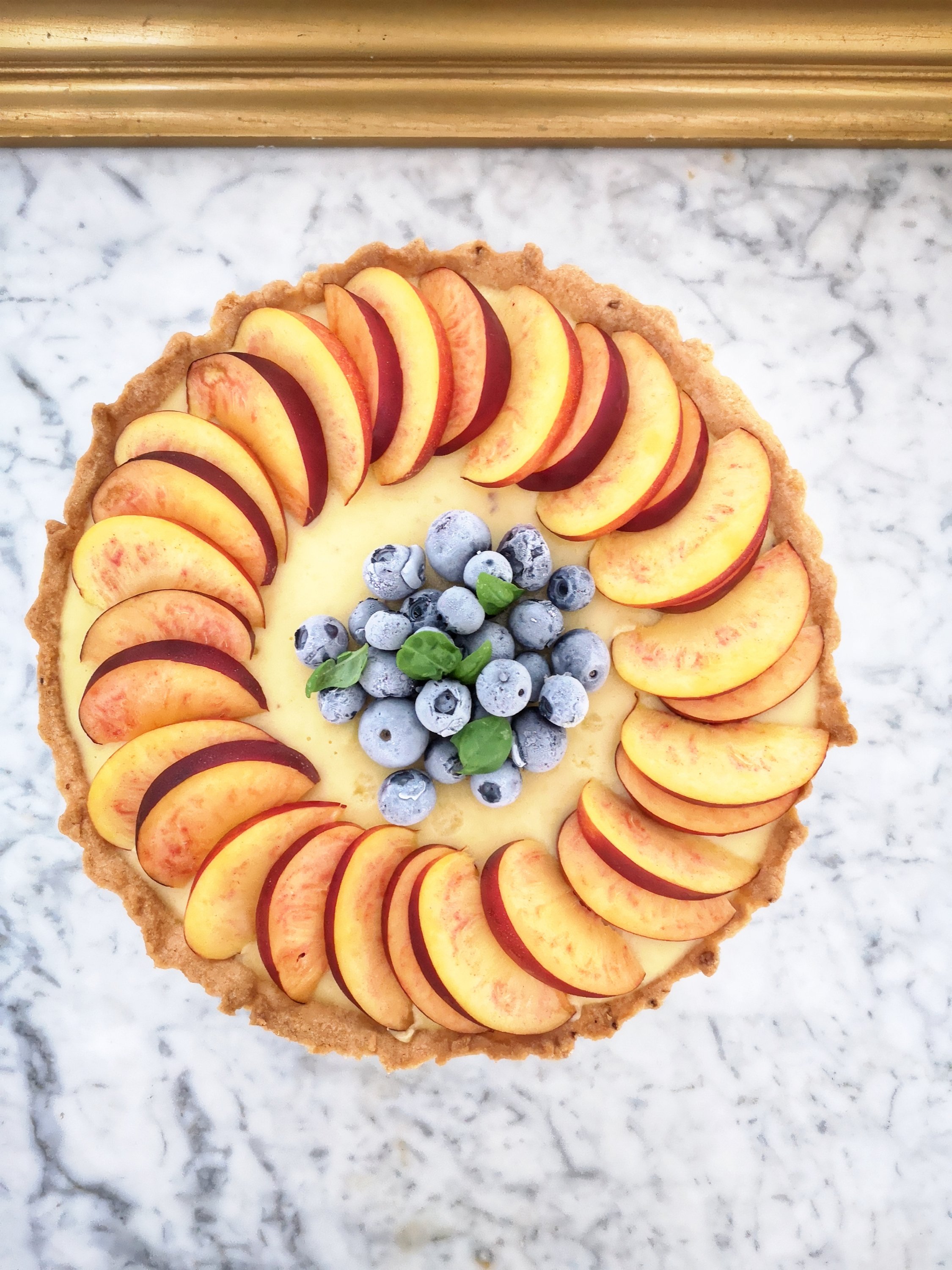 Crostata estiva di pesche