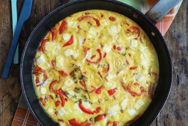 Frittata con feta e peperoni di Una Cucina a Pois