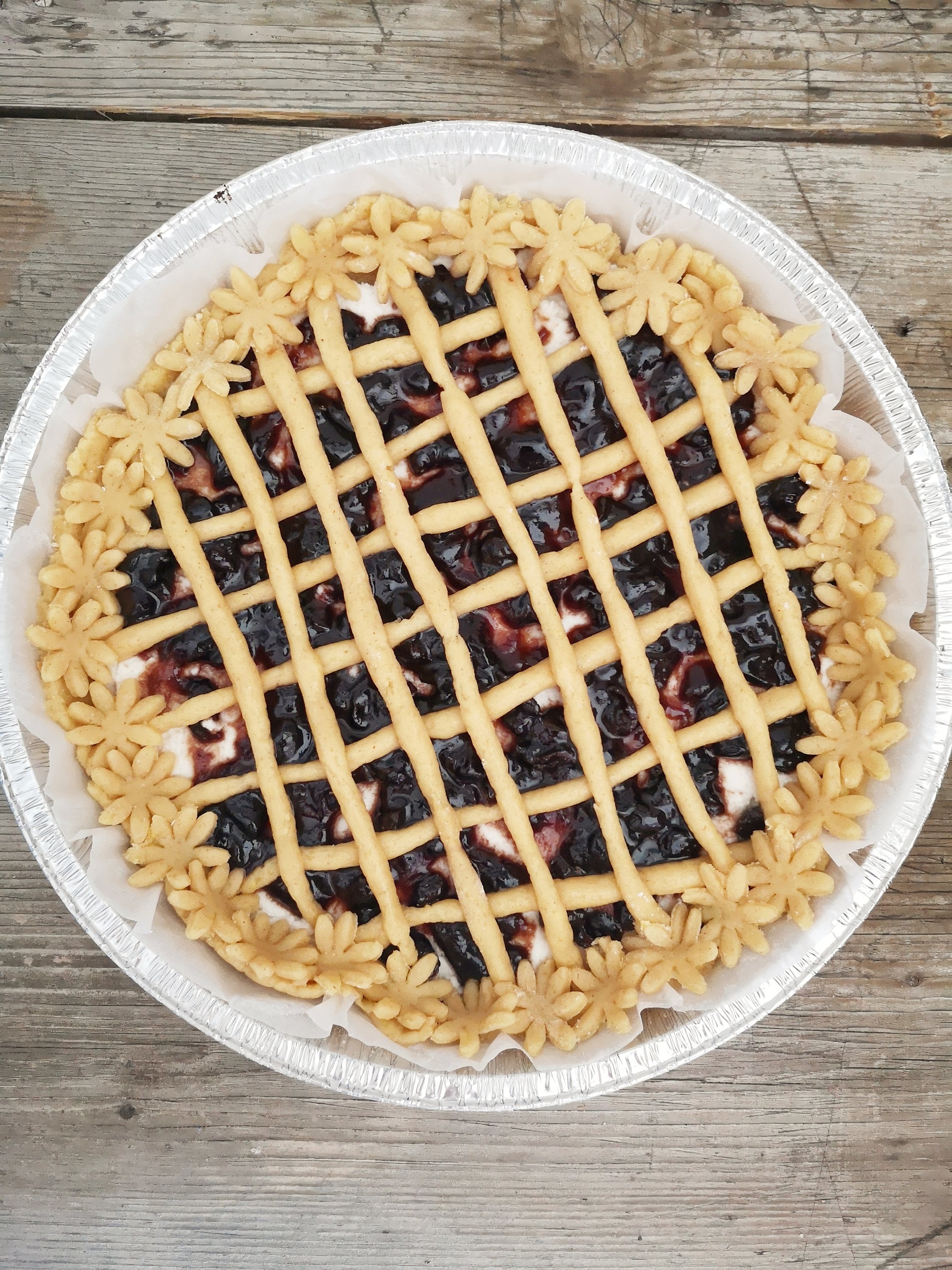 Crostata con ricotta e confettura di amarene