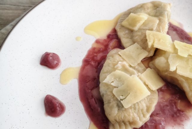 Ravioli di ricotta e borragine