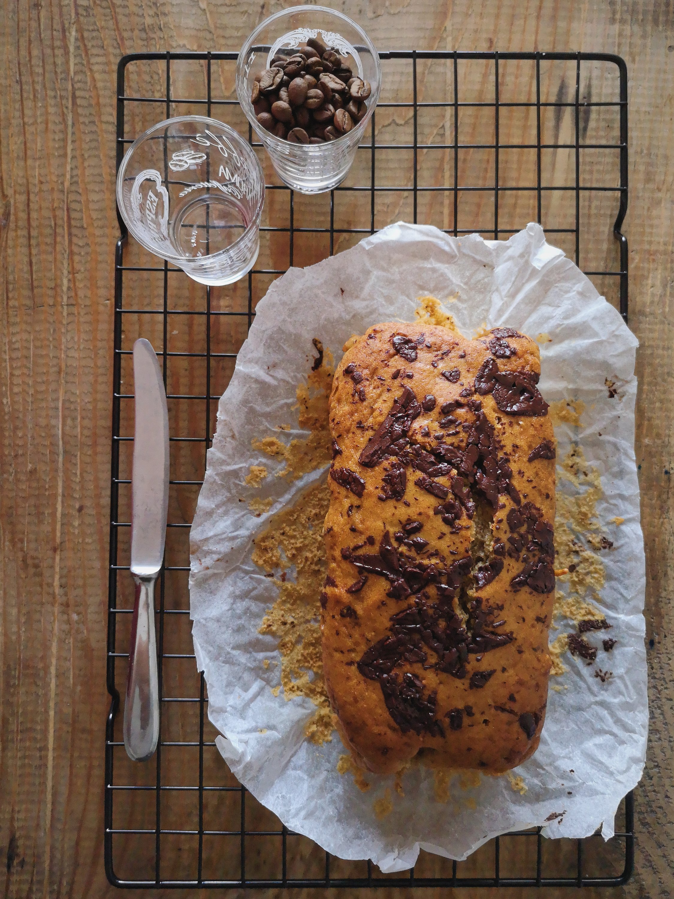 Plumcake al caffè, ricotta e scaglie di cioccolato