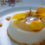 Panna cotta allo zafferano con salsa al caramello salato